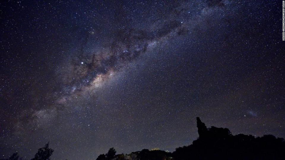 Jupiter i Saturn u punom sjaju uz kišu meteora | Radio Televizija Budva