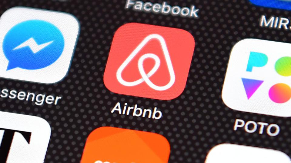 Airbnb od danas dostupan i na crnogroskom jeziku | Radio Televizija Budva