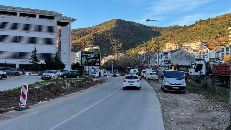 (FOTO) Sa terena: Radovi na zaobilaznici, dio Rozina bez trotoara | Radio Televizija Budva