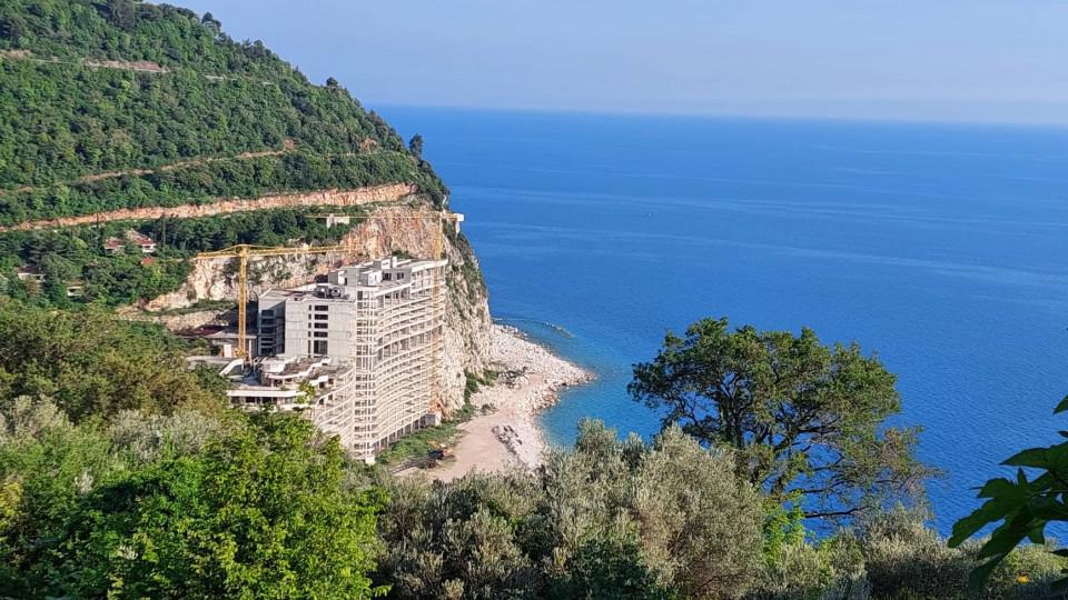 Hotel AS dvije decenije nezavršen | Radio Televizija Budva