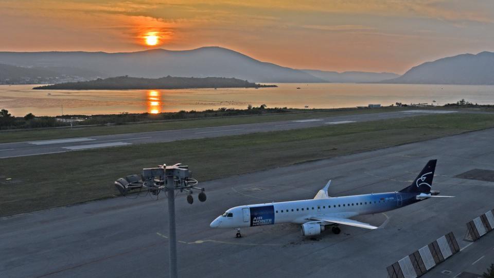 Air Montenegro spreman za ljetnju sezonu – Tokom juna se uvode linije Tivat-Baku i Podgorica-Ostrava | Radio Televizija Budva