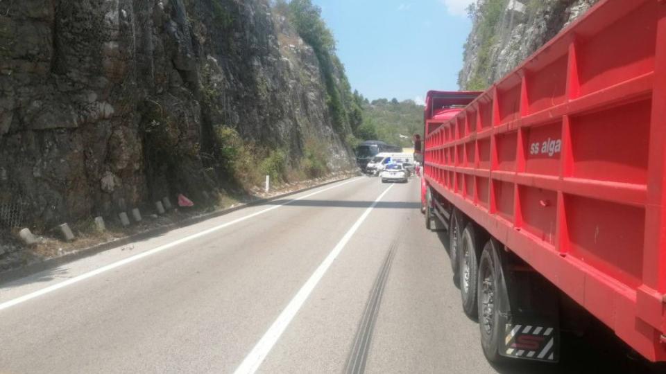 Jedna osoba poginula na magistralnom putu Nikšić - Podgorica | Radio Televizija Budva