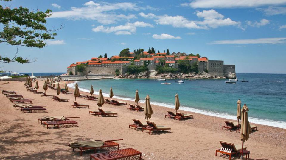 Parlament da se uključi u slučaj Sveti Stefan | Radio Televizija Budva