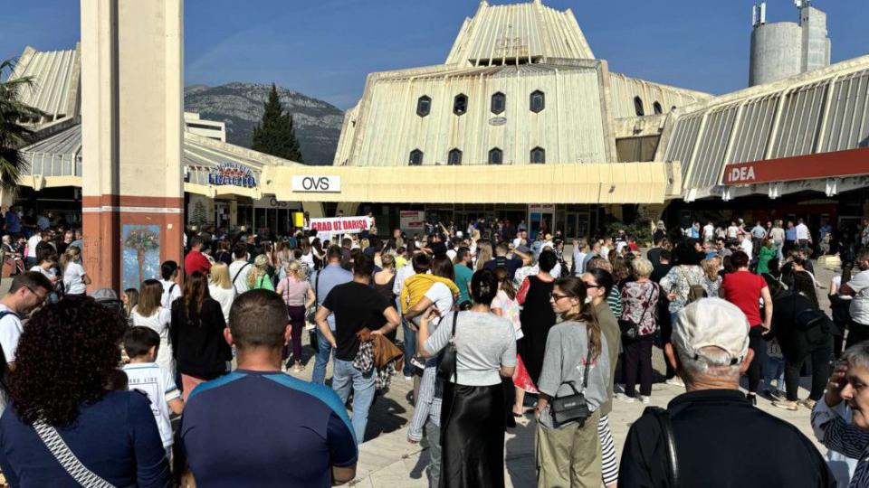 Protestovaće sve do ispunjenja zahtjeva | Radio Televizija Budva