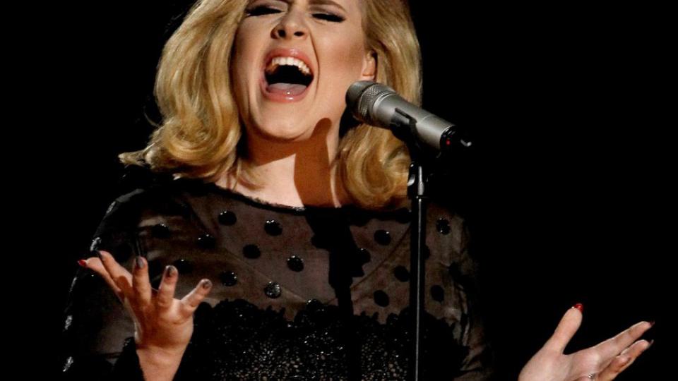 Adele emotivno završila turneju | Radio Televizija Budva